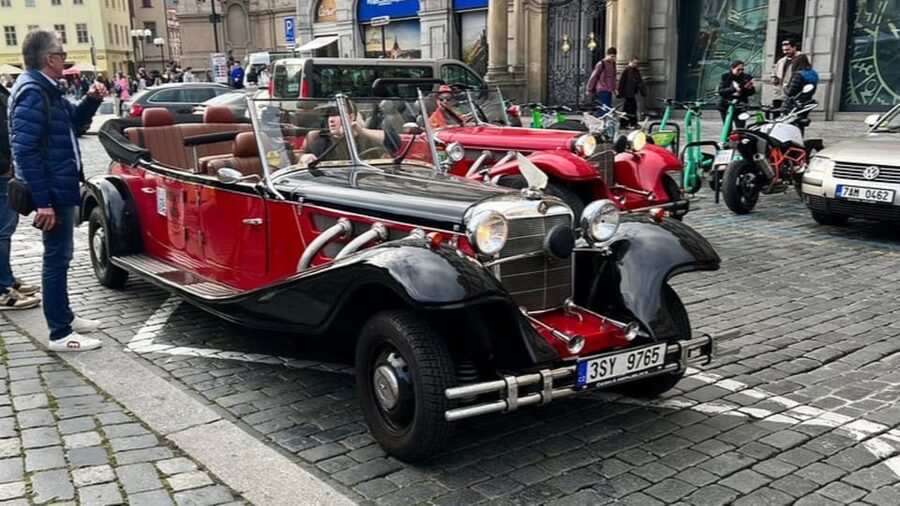 Prague: 120min Private Tour in Vintage Car, up to 6people! - Clementinum, Rudolfinum, and Old Town Square