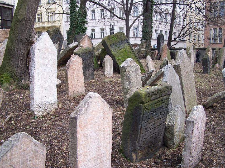 Prague: 2-Hour Old Town and Jewish Ghetto Walking Tour - Franz Kafka’s Prague