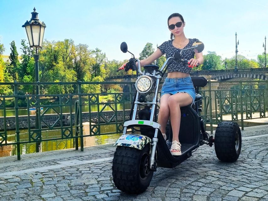 Prague: 2-Hour Trike Live Guided Tour of Old Town - Key points to know before you book