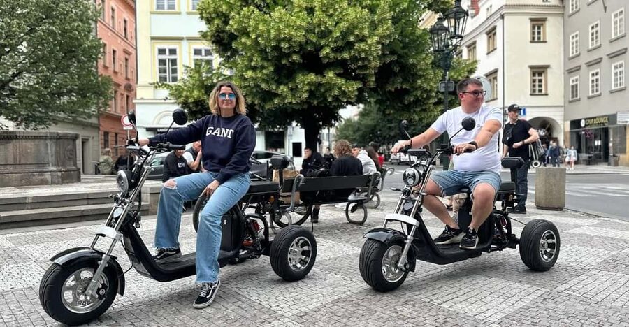 Prague: 2 hours FUN TRIKE tour in Prague with guide - The Astronomical Clock and Old Town Streets