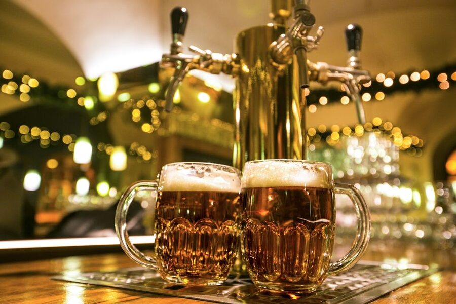 Prague: 3-Hour Beer Tour and Traditional Czech Dinner - Why this tour works as a first Prague evening