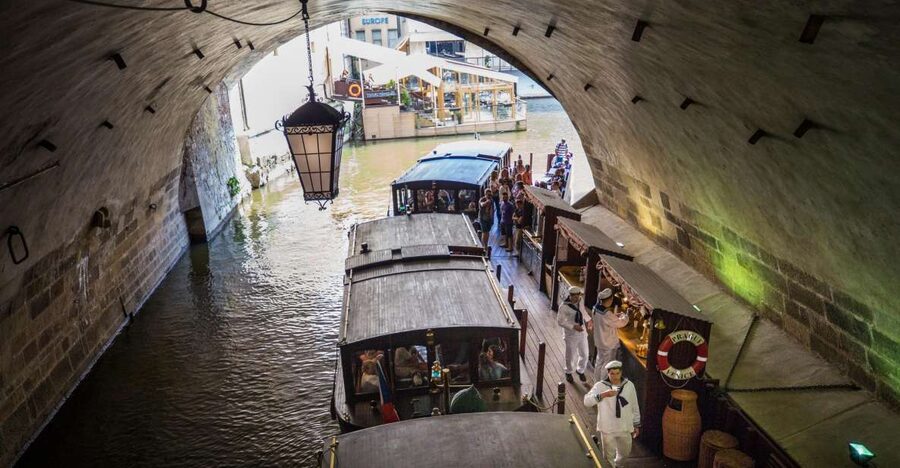Prague: 3–Hour Castle Grounds Walking Tour and River Cruise - Key points to know before booking