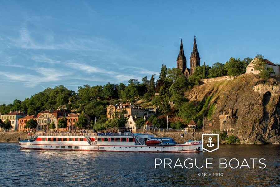 Prague: 3-hour Evening River Cruise with Dinner - Who will enjoy this cruise most