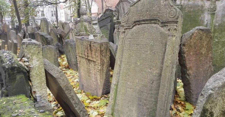 Prague: 3-Hour Private Jewish Quarter Tour - Five synagogues, five different chapters