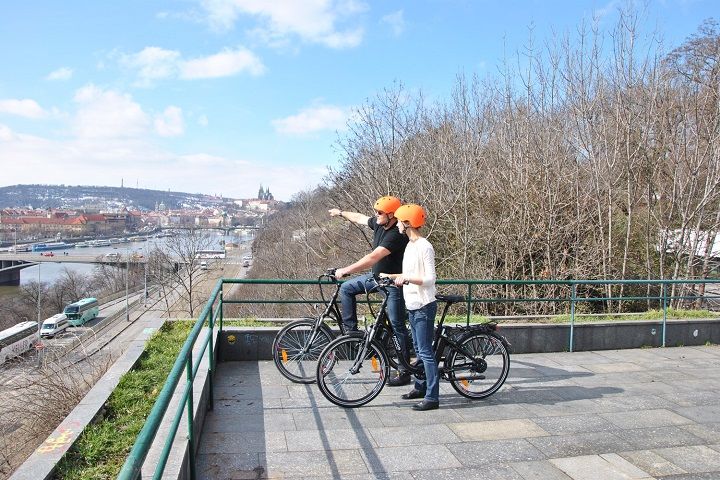 Prague 3-Hour Sightseeing Tour by Electric Bike - Why an e-bike works so well in Prague