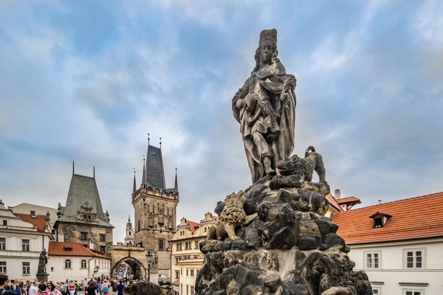 Prague: 3-Hour Walking Tour of Old Town & Prague Castle - Meeting near Old Town Square and the Astronomical Clock
