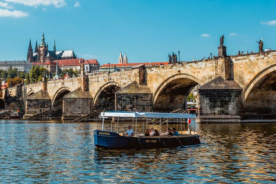 Prague: 45-Minute Sightseeing Cruise to Devil's Channel - Picking the Best Time to Go