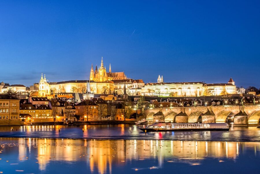 Prague: 50-Minute Sightseeing Evening Cruise - The 50-minute route, from Rudolfinum to Prague Castle