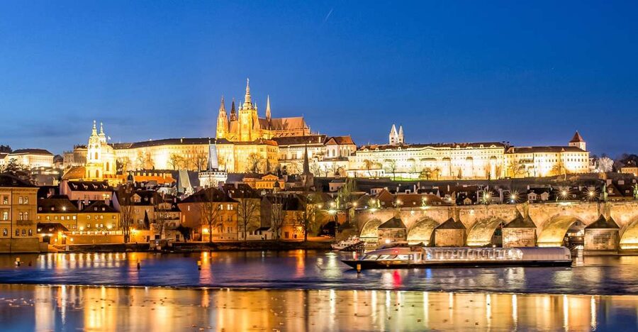 Prague: 50-Minute Sightseeing Evening Cruise - Audio guides, printed information, and sound quality