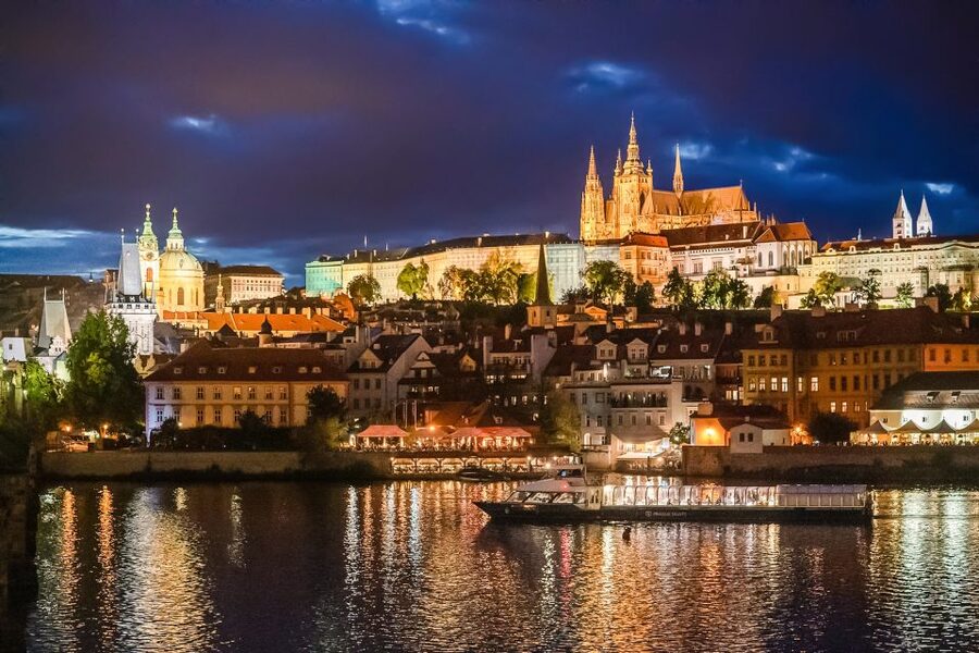 Prague: 50-Minute Sightseeing Evening Cruise - Who should book, and who should skip it?