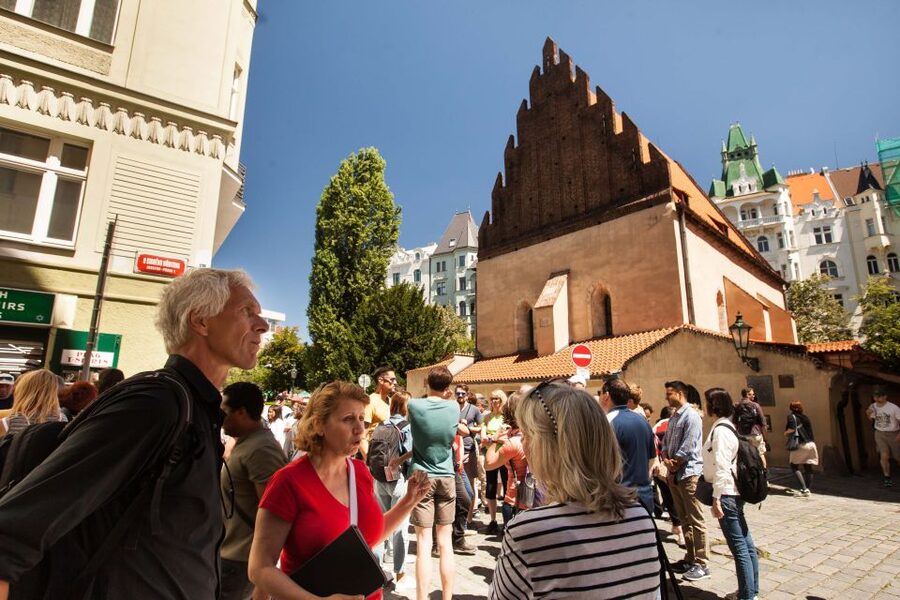 Prague: 6-Hour City Tour including Cruise and Lunch - Key points at a glance