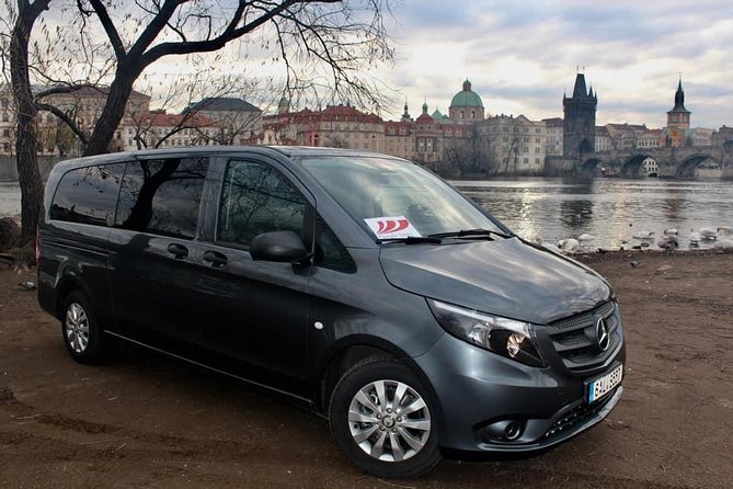 PRAGUE AIRPORT - CITY TRANSFERS in Spanish - Key points to know before booking