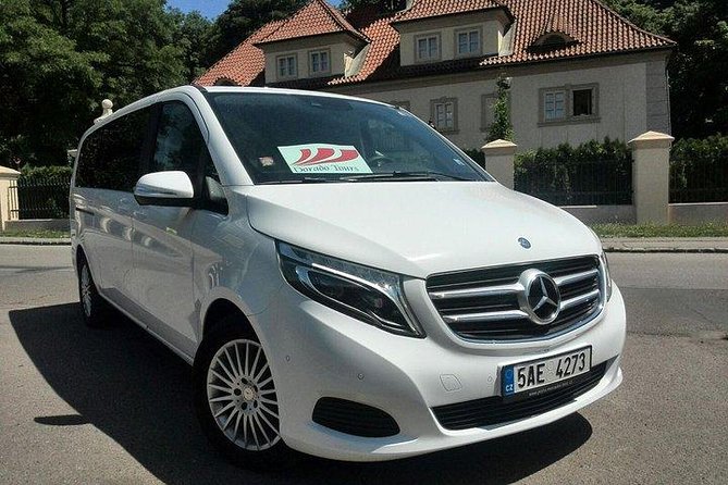 PRAGUE AIRPORT - CITY TRANSFERS in Spanish - The advertised free Prague sightseeing tour