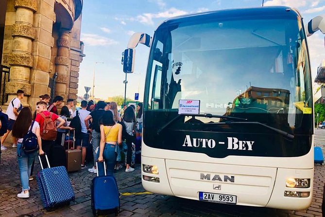 PRAGUE AIRPORT - CITY TRANSFERS in Spanish - Spanish-speaking drivers and the human side of the service
