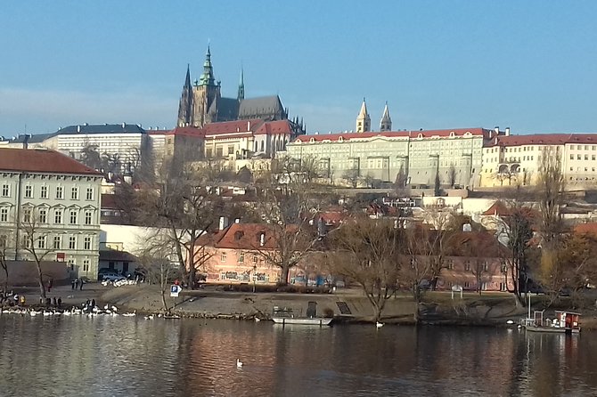 Prague Airport Private Arrival Transfer - A good choice after delays and late-night arrivals