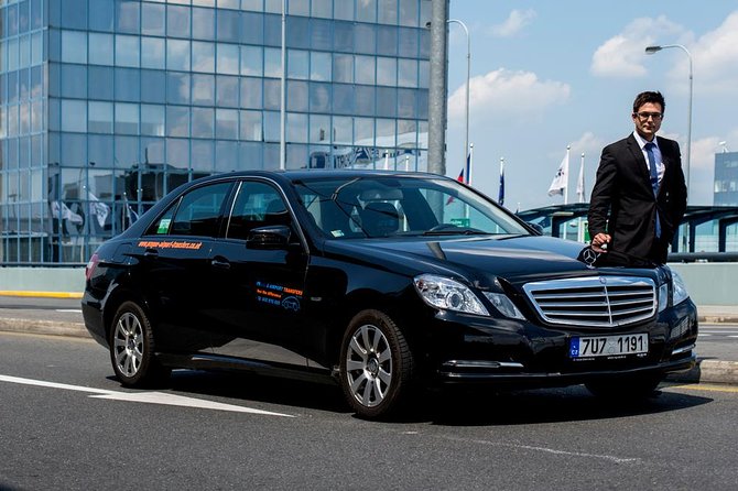 Prague Airport Shared Departure Transfer - Luggage limits deserve careful attention