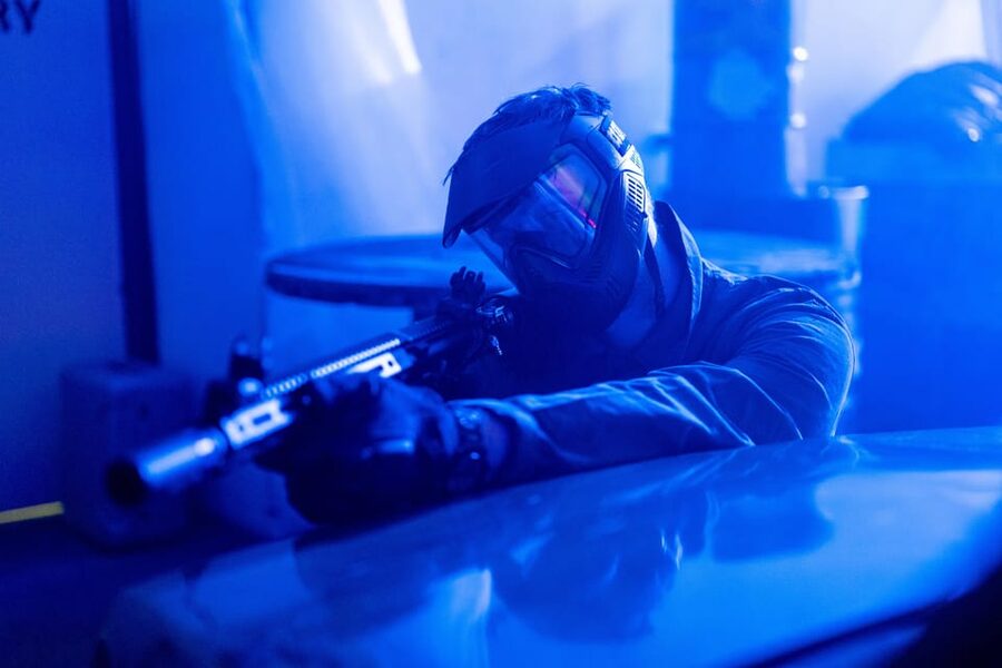 PRAGUE AIRSOFT SHOOTING GAMES - One hour indoors in Prague 11