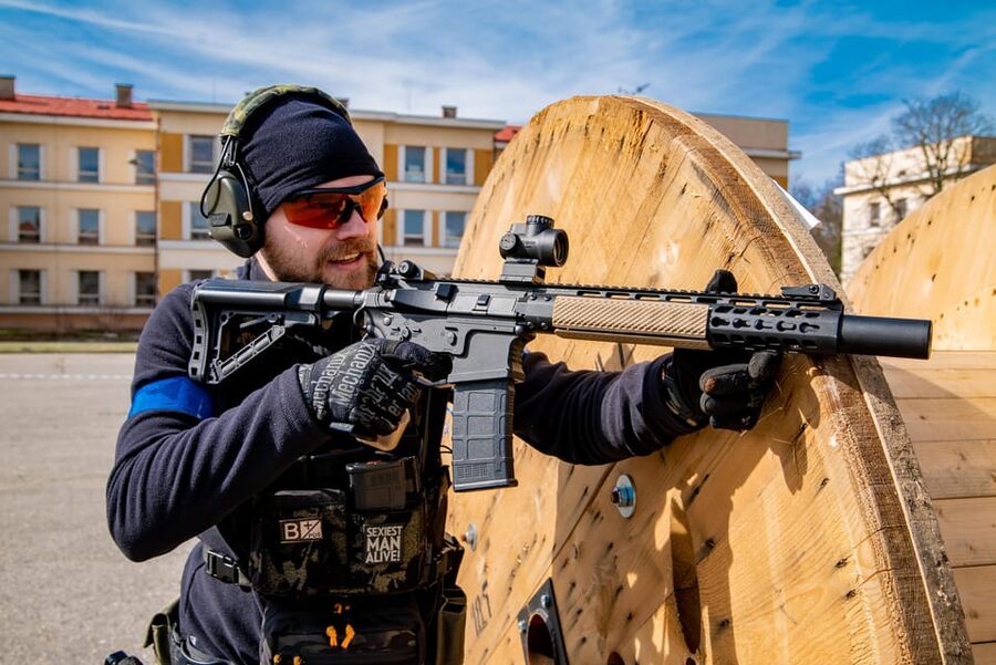 PRAGUE AIRSOFT SHOOTING GAMES - The guide, languages, and group atmosphere