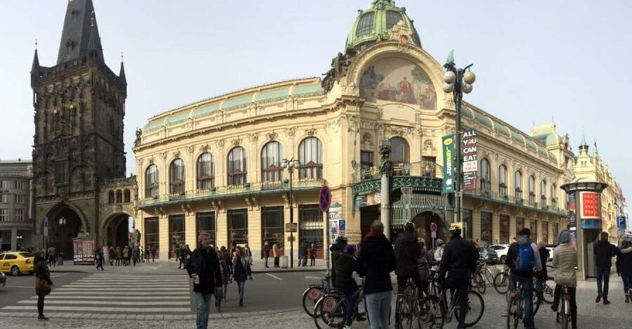 Prague "ALL-IN-ONE" - big tour - National Theatre, Dancing House, and Wenceslas Square