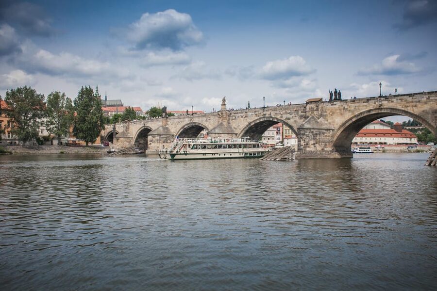 Prague: An unforgettable 2-hour cruise on the Vltava River. - Food, buffet seating, and the atmosphere onboard
