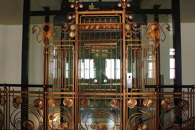 Prague Art Nouveau and Cubism Walking Tour - What the $123 price means