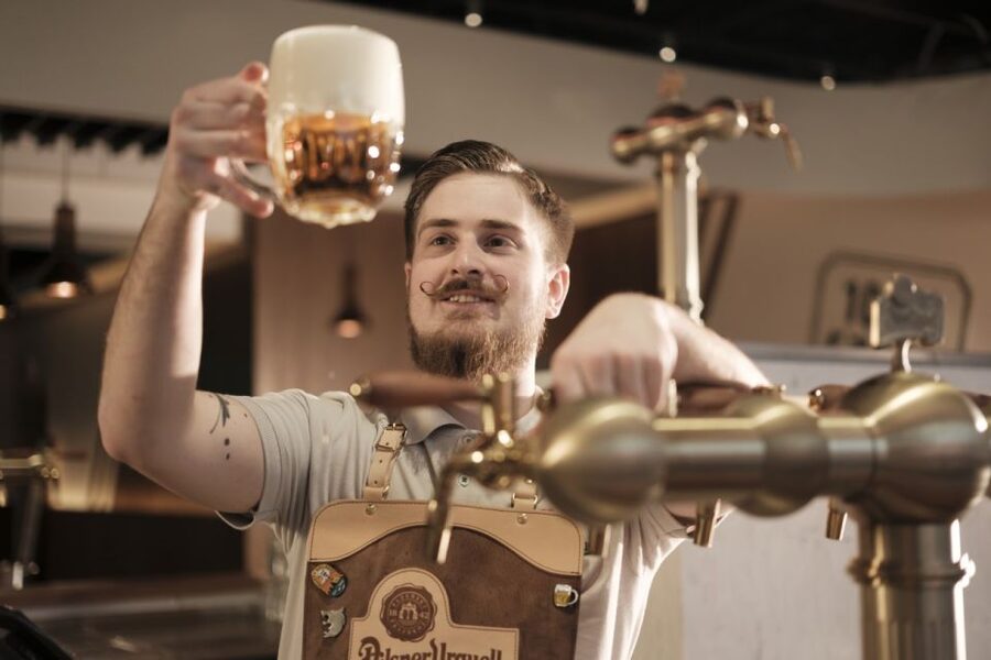 Prague: Beer Pouring Class at Pilsner Urquell Experience - Learning Hladinka, Šnyt, and Mlíko