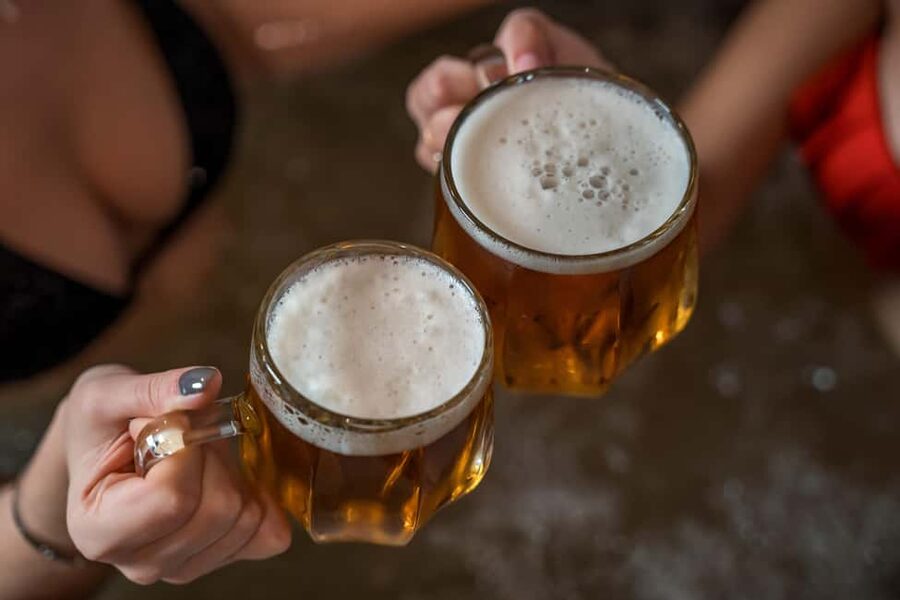 Prague: Beer Spa Experience with Unlimited Beer and Sauna - Why the private format works well for couples