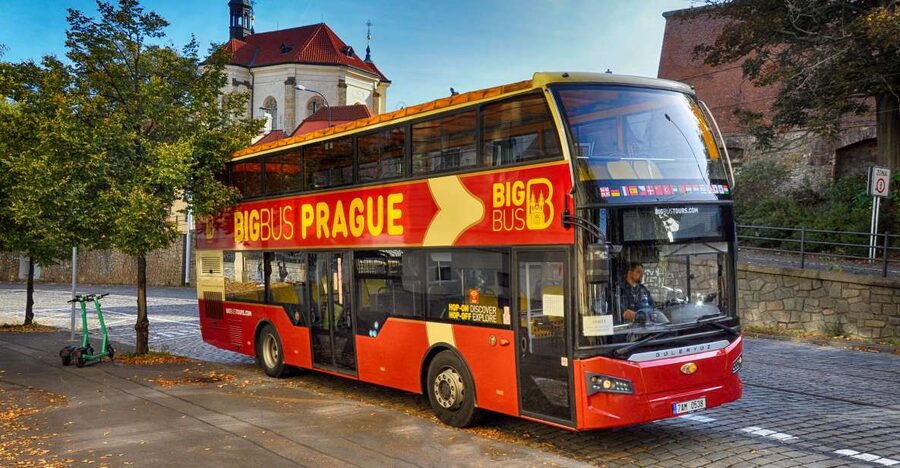 Prague: Big Bus Hop-on Hop-off, Castle Tour and River Cruise - Why this bus and boat combination works in Prague