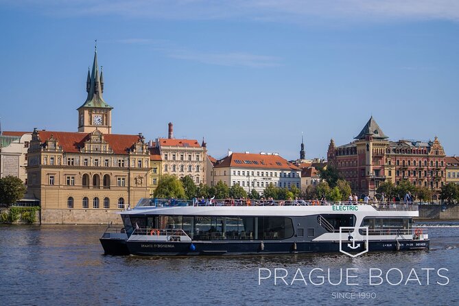 PRAGUE BOATS: 50-Minute Sightseeing Cruise - Choosing the best time of day