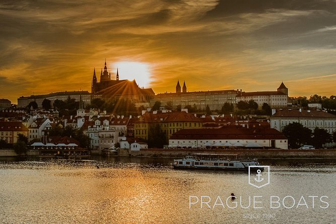 PRAGUE BOATS: 50-Minute Sightseeing Cruise - From Čech Bridge to Rudolfinum