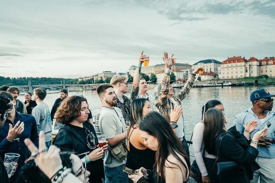 Prague: Booze Cruise with Open Bar and Duplex Entry - Dancing with a crowd of up to 150