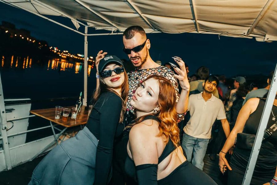 Prague: Booze Cruise with Open Bar and Duplex Entry - Who will enjoy this most?