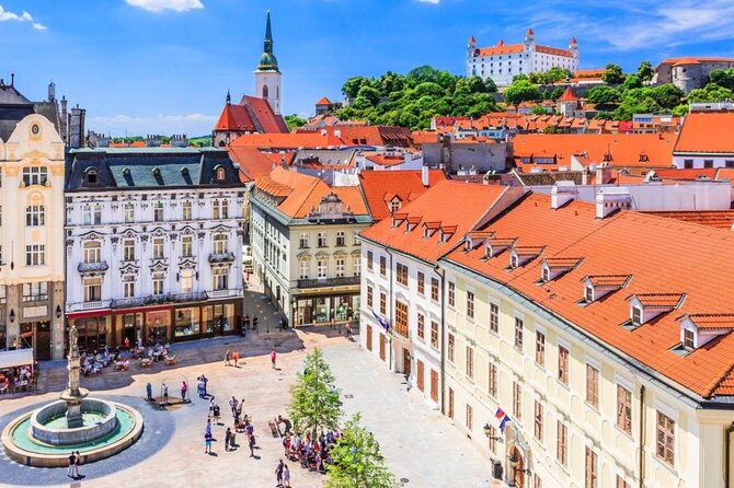 Prague-Budapest One-Way Sightseeing Day Tour - Who should book this route