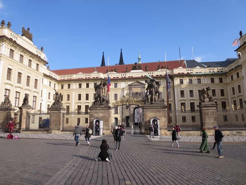 Prague: Bus and Boat Tour - Key points to know before booking