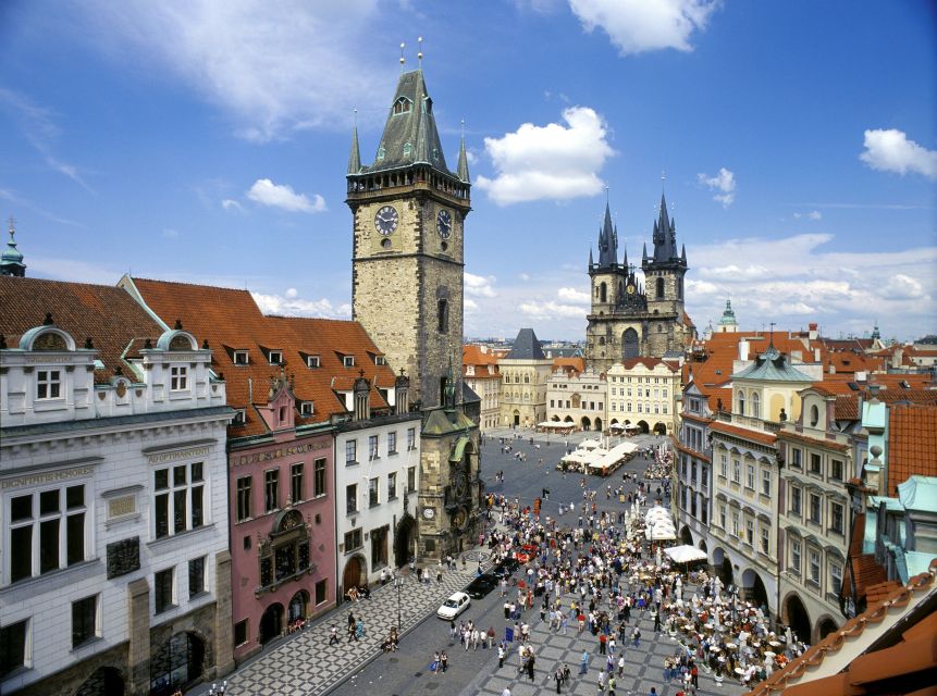 Prague: Bus and Boat Tour - What the tour is like for different types of visitors