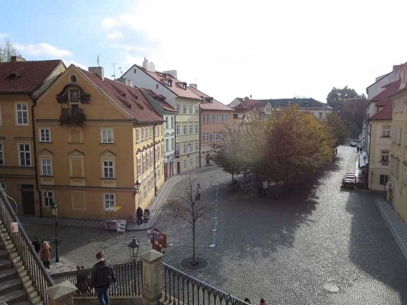 Prague: Bus and Boat Tour - Timing, meeting points, and practical details