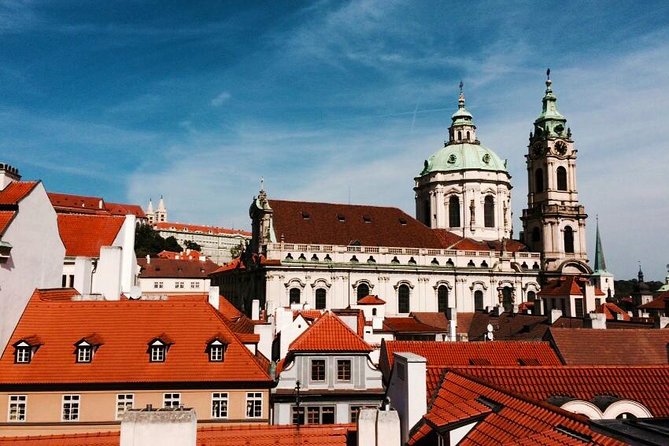 Prague: Bus Tour, Walking Tour, River Cruise and Lunch - Lunch in Mala Strana breaks up the walking
