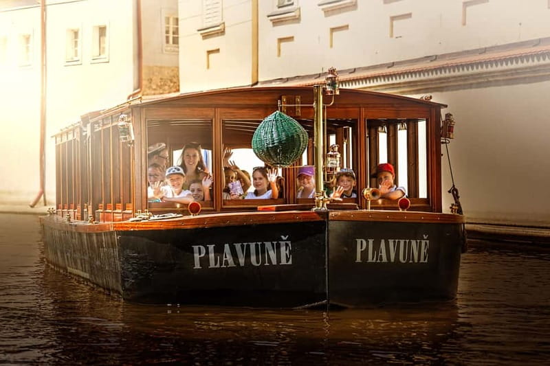 Prague: Canal Cruise Around Charles Bridge - Key points to know before you book