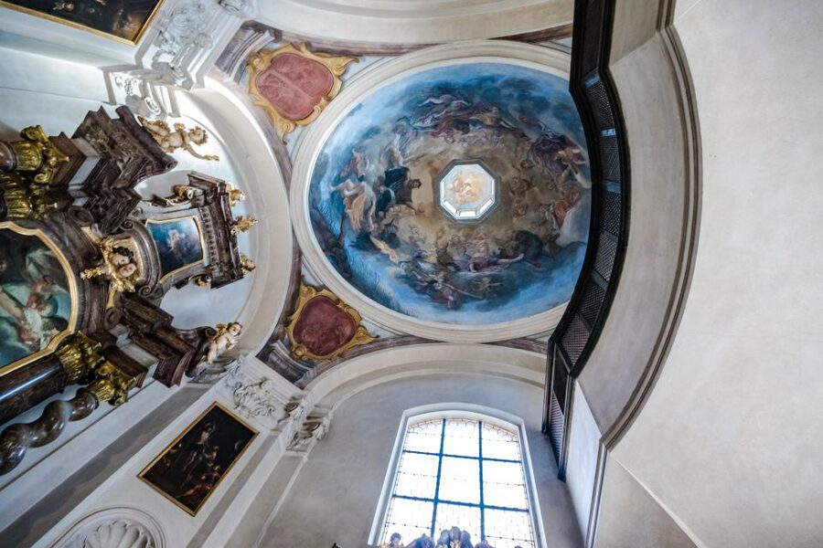 Prague Castle 2.5-Hour Tour Including Admission Ticket - The guides are a major part of the value