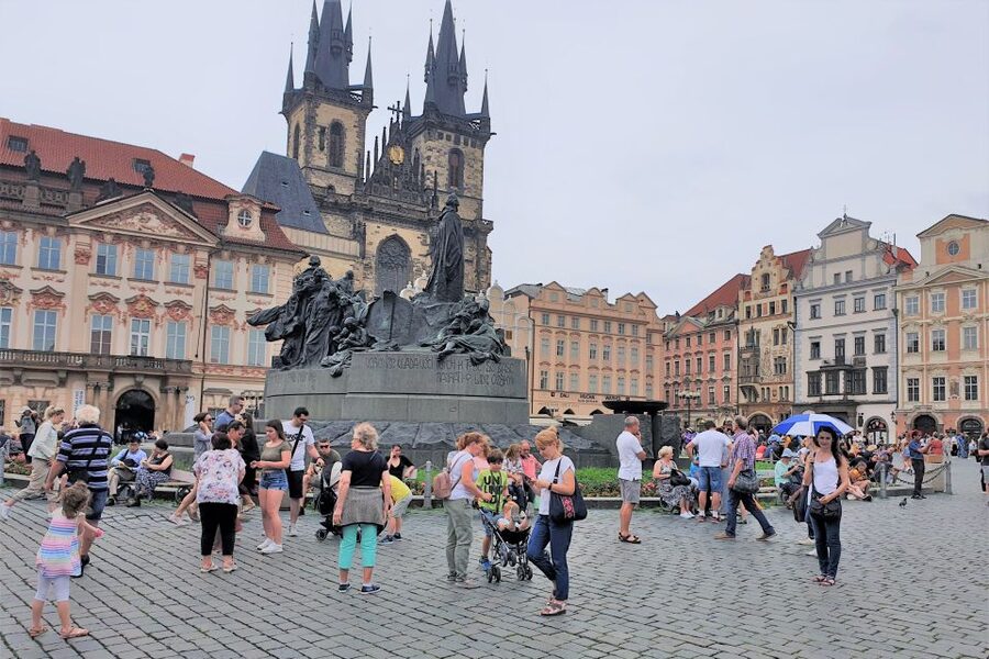Prague Castle: Admission Ticket With Transfer And Audioguide - Making the Most of the Two-Day Validity