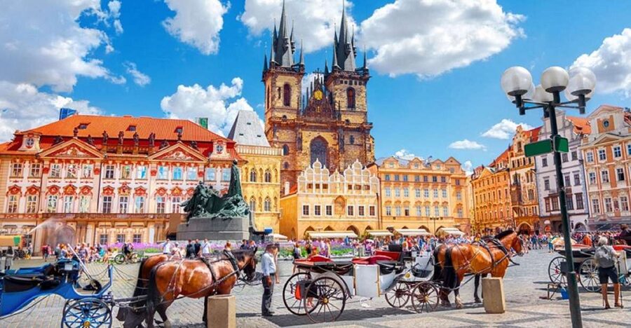 Prague: Castle and Jewish Quarter Tour - What the guide adds beyond the monuments