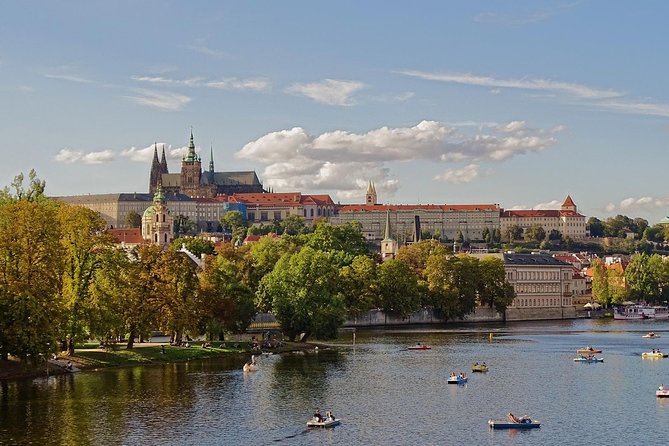 Prague Castle and Lobkowicz Palace entrance tickets - Timing the visit around closing hours
