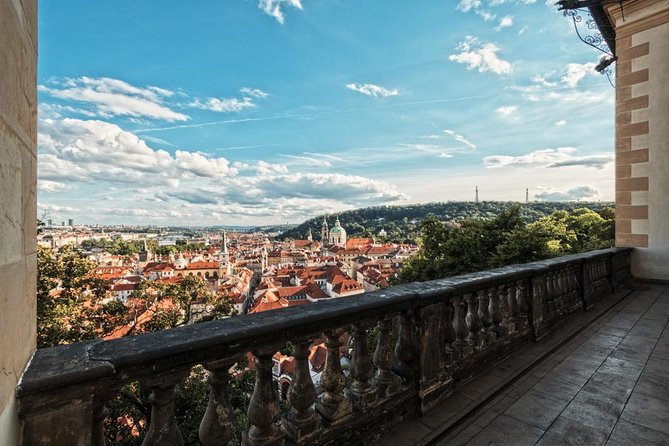 Prague Castle and Lobkowicz Palace entrance tickets - Getting there without wearing yourself out
