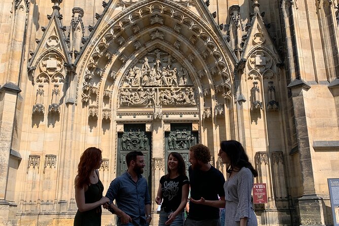 Prague Castle and Pubs Tour with Drinks Included - Why this Prague tour works better than a standard pub crawl