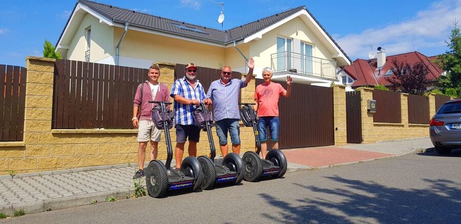 Prague: Castle District Segway Tour - Villa Muller and Modern Architecture