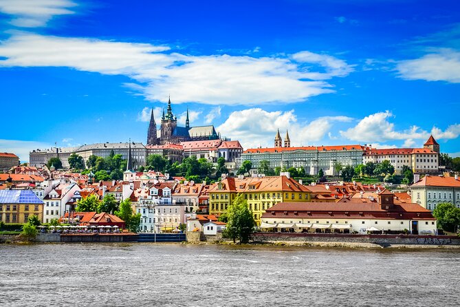 Prague: Castle Entry Ticket with Guide and River Cruise - A practical first look at the experience