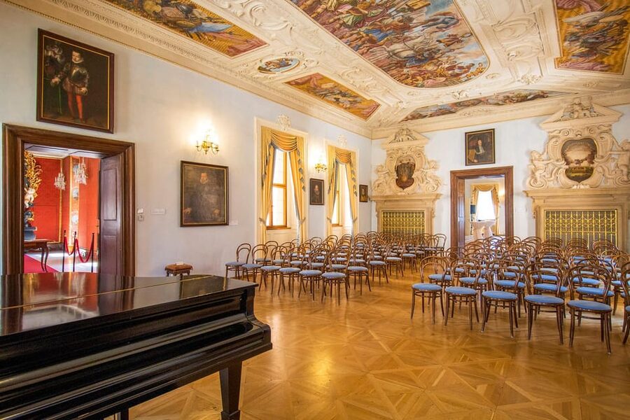 Prague Castle: Midday Classical Concert at Lobkowicz Palace - A Baroque room gives the concert its character