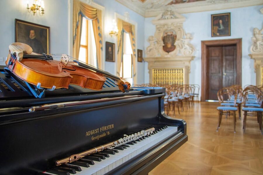 Prague Castle: Midday Classical Concert at Lobkowicz Palace - Practical tips for a smoother visit