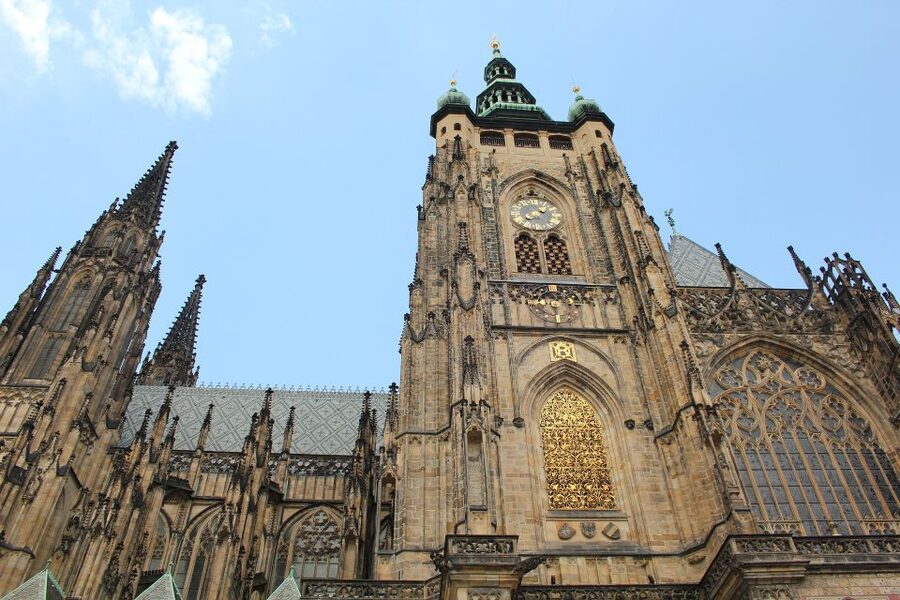 Prague Castle: Small-Group Tour with Visit to Interiors - Key points at a glance