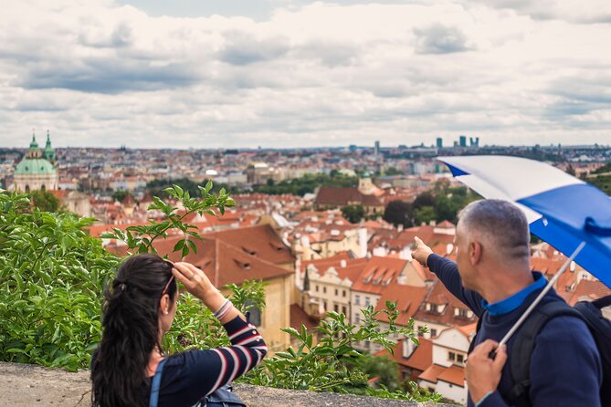 Prague Castle Tour Including Admission Ticket - 2.5 Hour - Entering Prague Castle with a guide